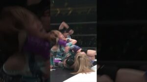 【女子プロレス】20年ぶりの横浜アリーナでも全く衰えず!中西百重のモモ☆ラッチ!【スターダム】