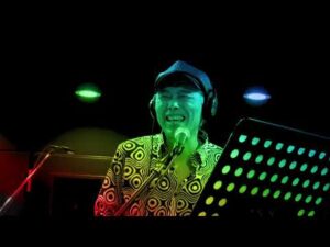 特撮／オーバー・ザ・レインボー〜僕らは日常を取り戻す Music Video